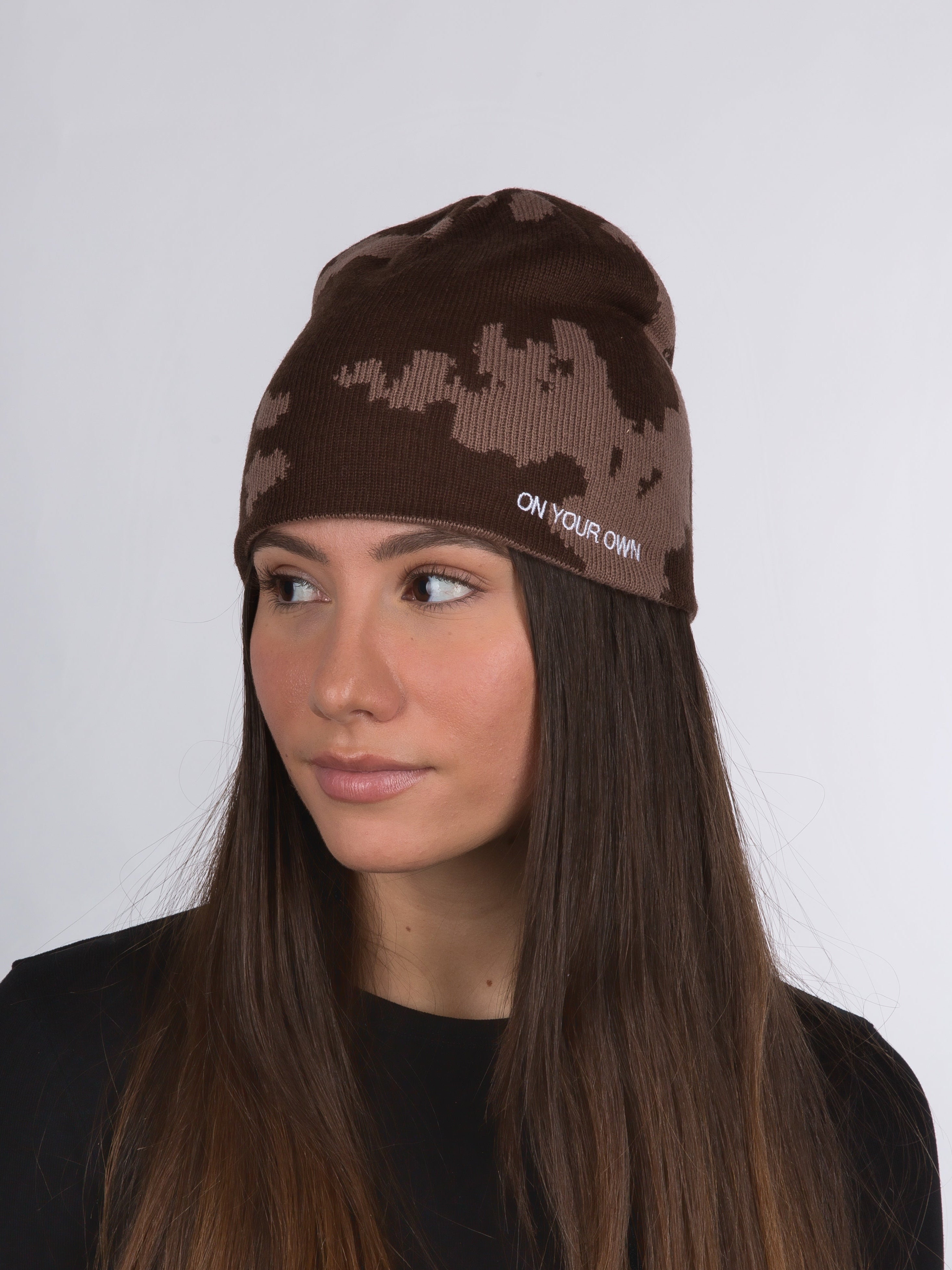 PATTERN BEANIE – BROWN