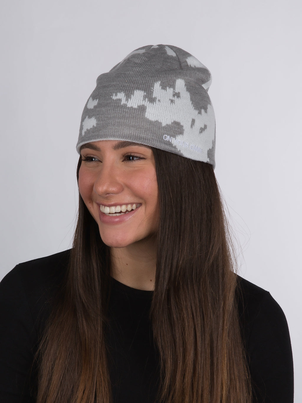 PATTERN BEANIE – GREY