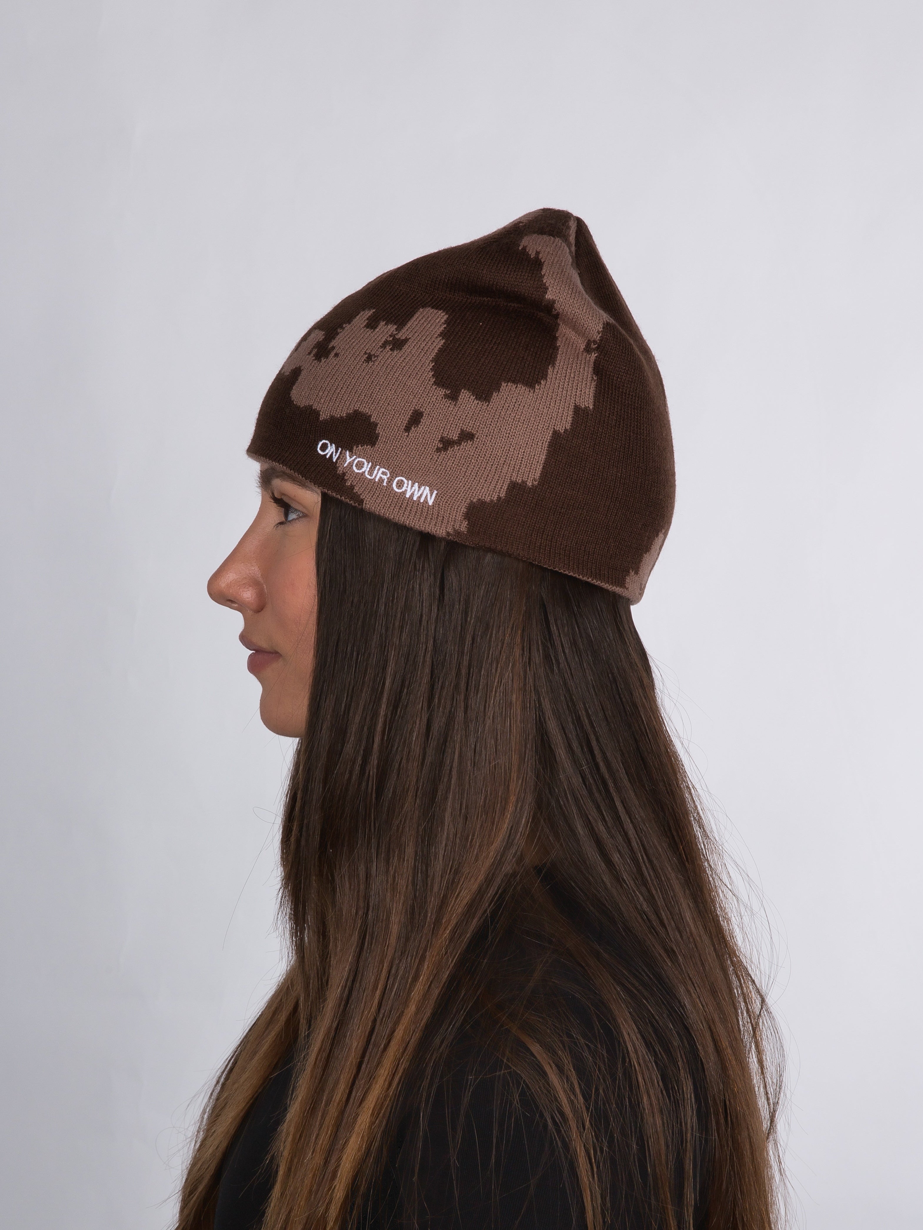 PATTERN BEANIE – BROWN