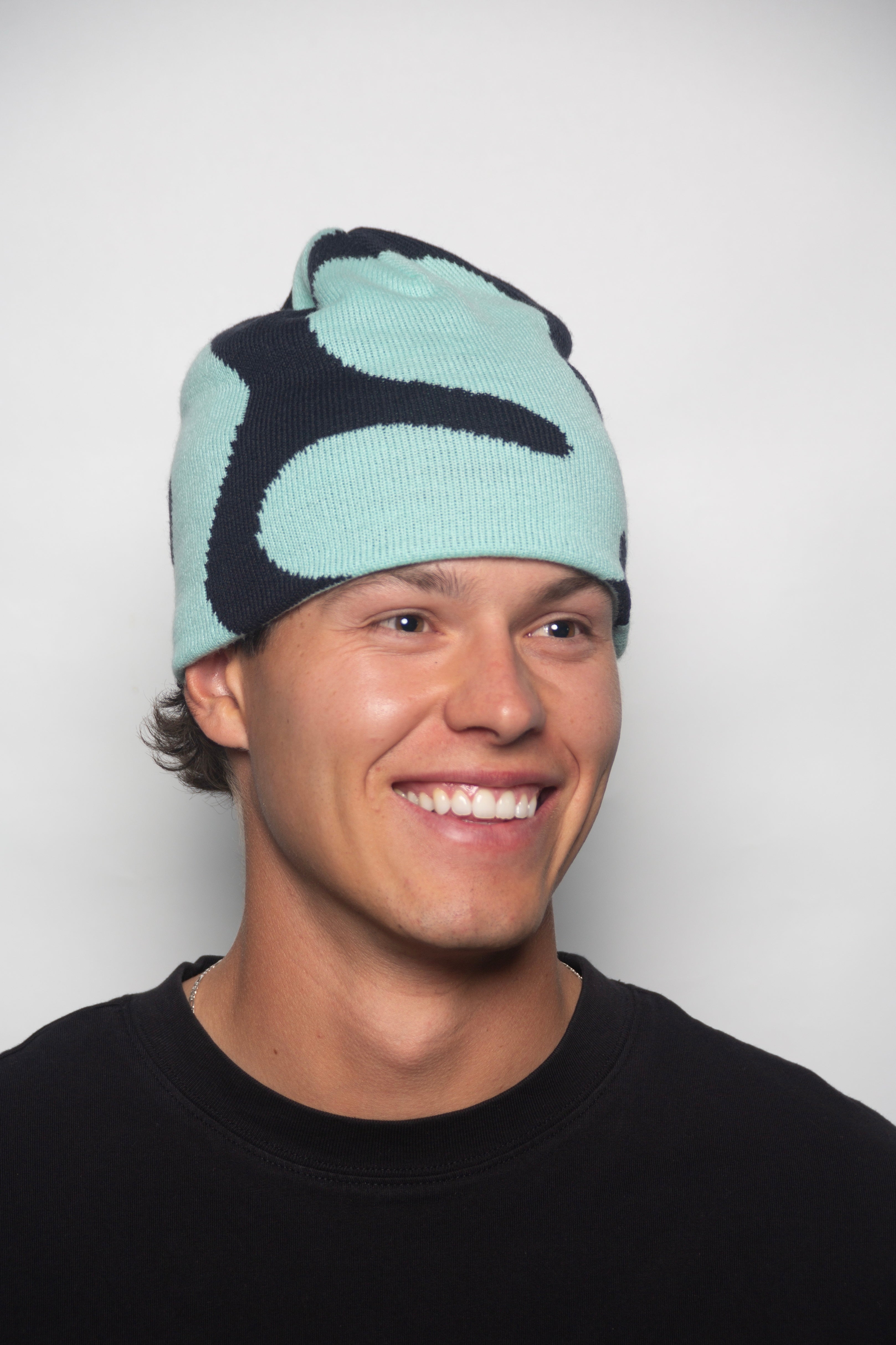 PATTERN BEANIE – TURQUOISE
