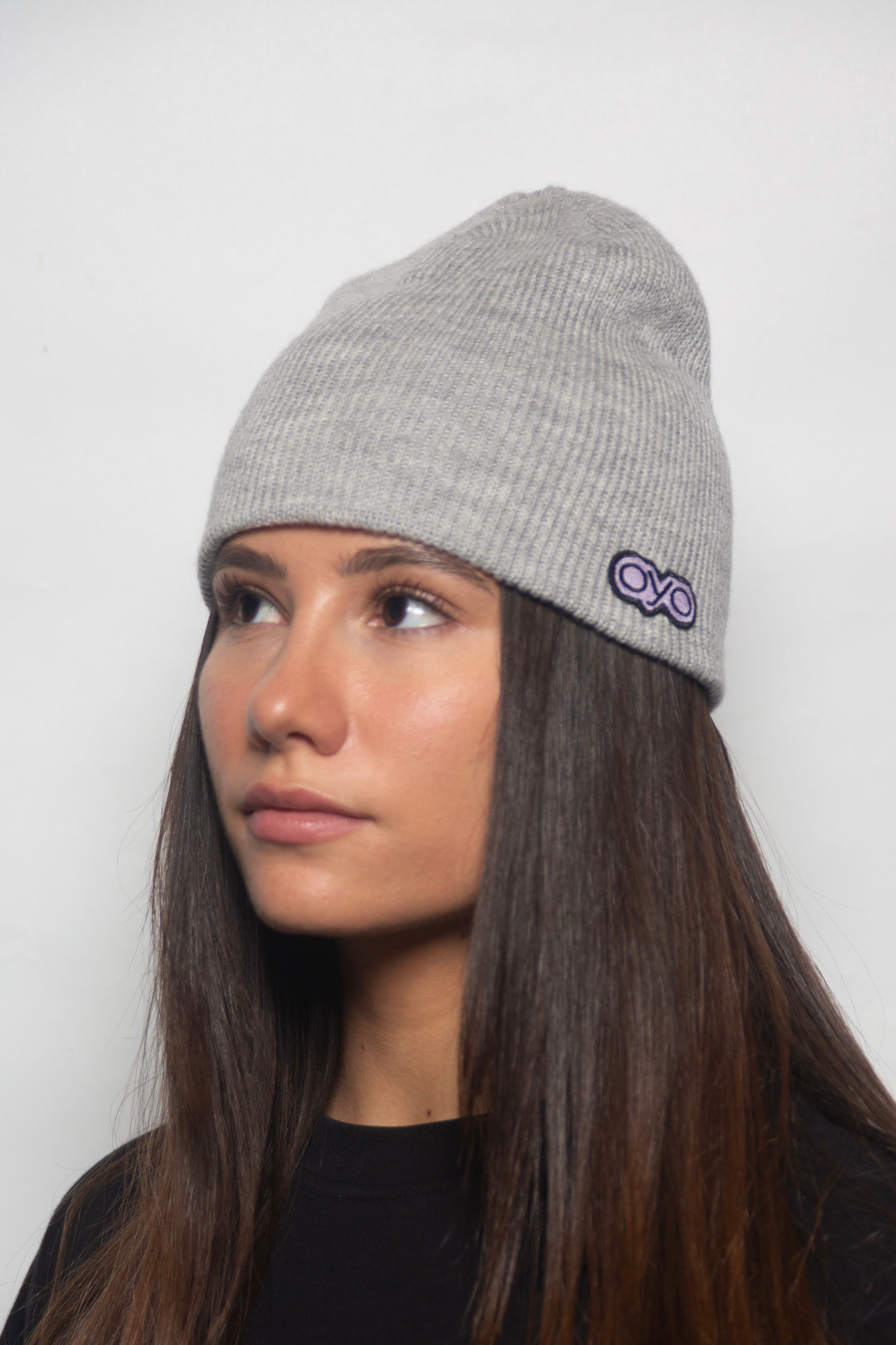 RIBBED BEANIE – GREY