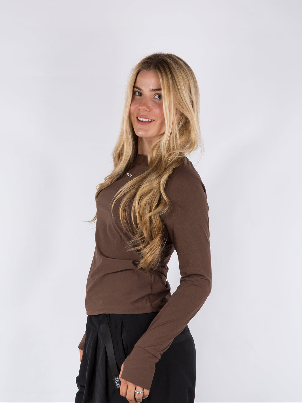 WOMENS SPORT LONGSLEEVE - BROWN